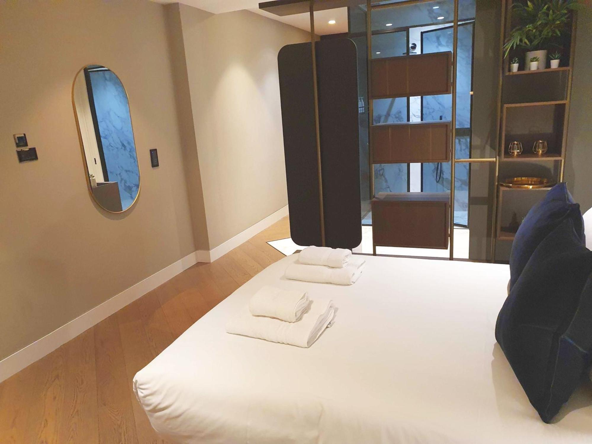 Soho Living - Stylish Duplex 2-bedroom In Vibrant Soho